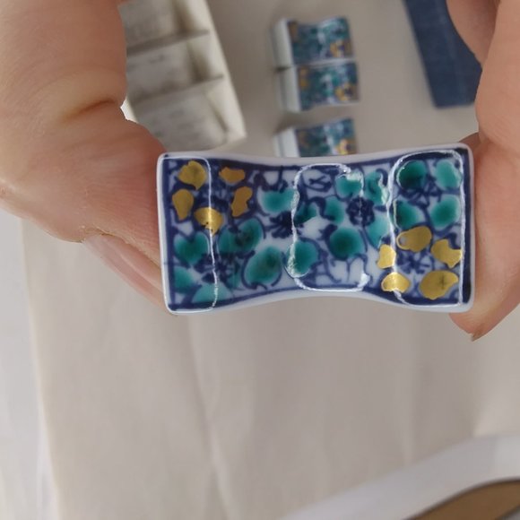 set of five blue white and gold chopstick rests in original box very pretty - Picture 6 of 15